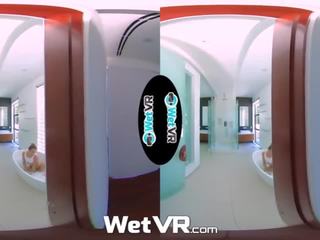 Wetvr τυχερός κρεμασμένα ερπυσμού virtual πραγματικότητα κάνοντας μπάνιο γαμώ