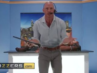 Brazzers - betje eje news anchors alexis fawx and luna star fuck the paige