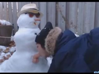 Canadese giovanissima scopa pupazzo di neve