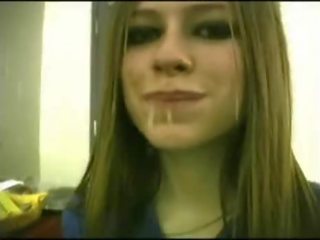 Avril Lavigne Flashing Bra.