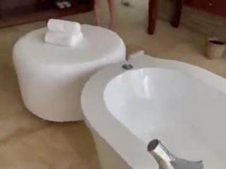 Vacation- amatöör noor naine anaal creampie sisse a vann tuba