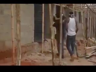 Africano nigerian ghetto youngsters gangbang un vergine / parte uno