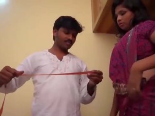 هندي bhabhi مارس الجنس بواسطة trailor
