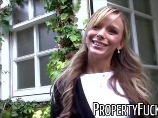 Real estate agent with nyenyet cilik body fucks pervert client with camera