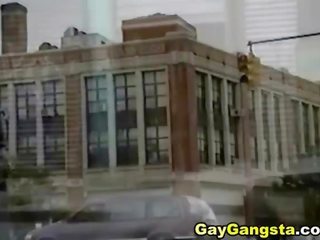 Gueto homosexual gangster chupando y paliza