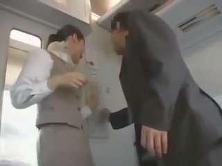 Japonesa tren asistente mujer vestida hombre desnudo golpe trabajo dandy 140