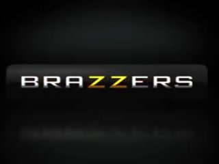 Brazzers - Mommy got Boobs - Clueless Cum Lessons Scene