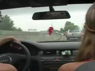 اللسان في سيارة في ال highway, حر في سيارة عالية الوضوح بالغ فيديو 14